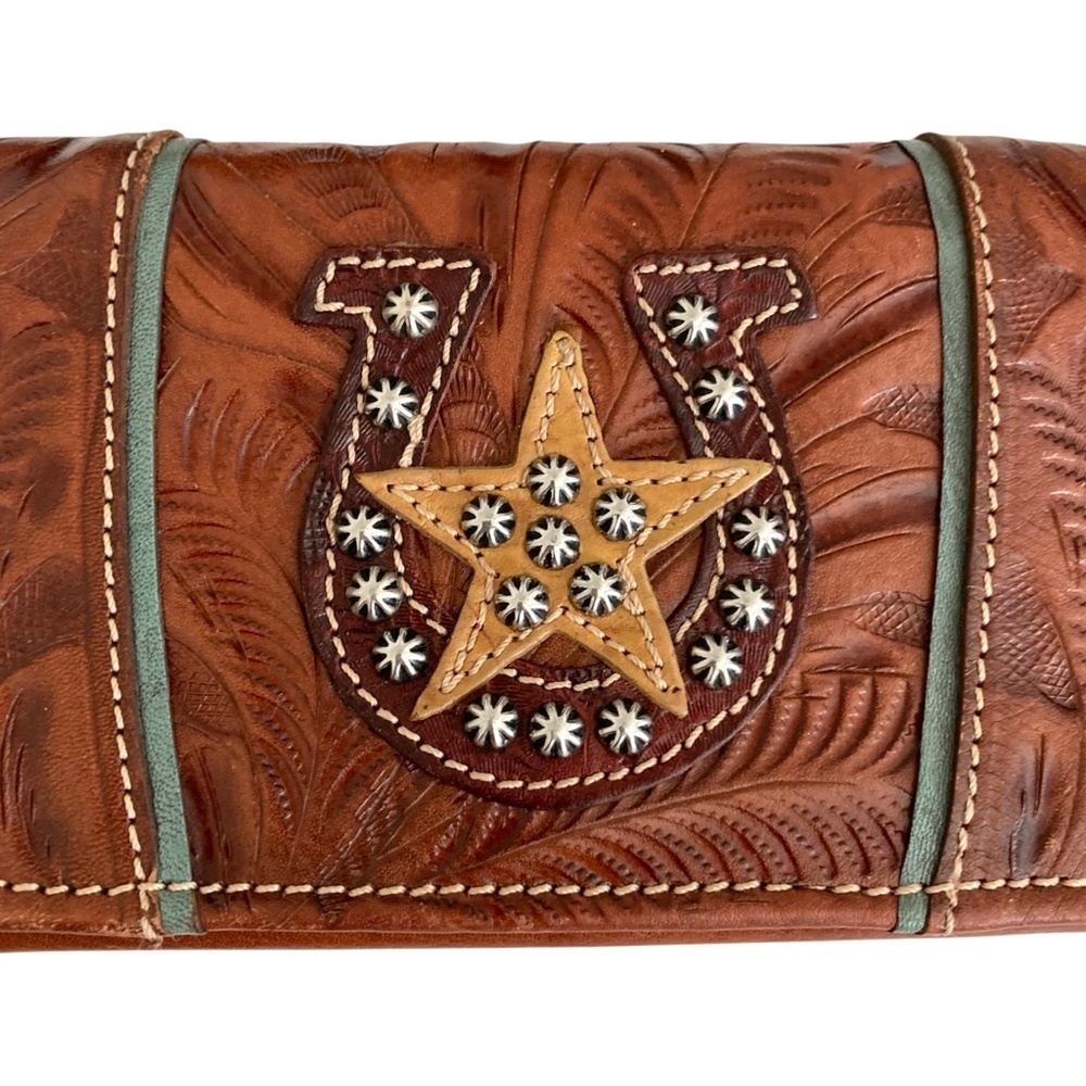 AMERICAN WEST Embossed Leather Studded Trifold Wallet Western Brown - Picture 2 of 9